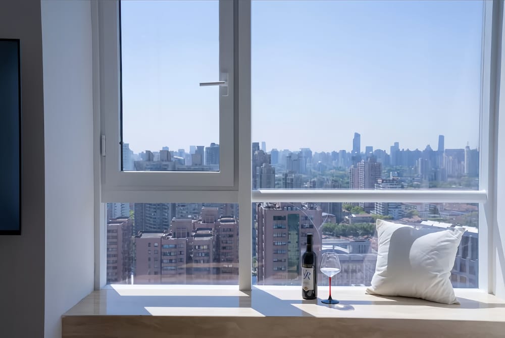 Shanghai Hills & Fan Stay