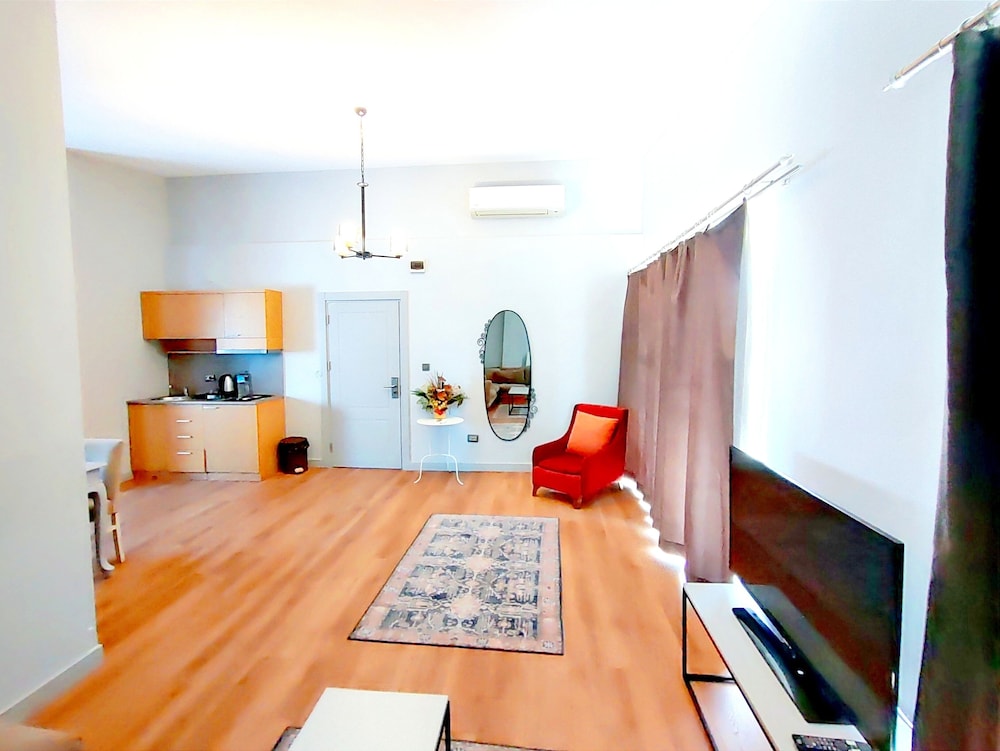 Galata World Otel - Image 10