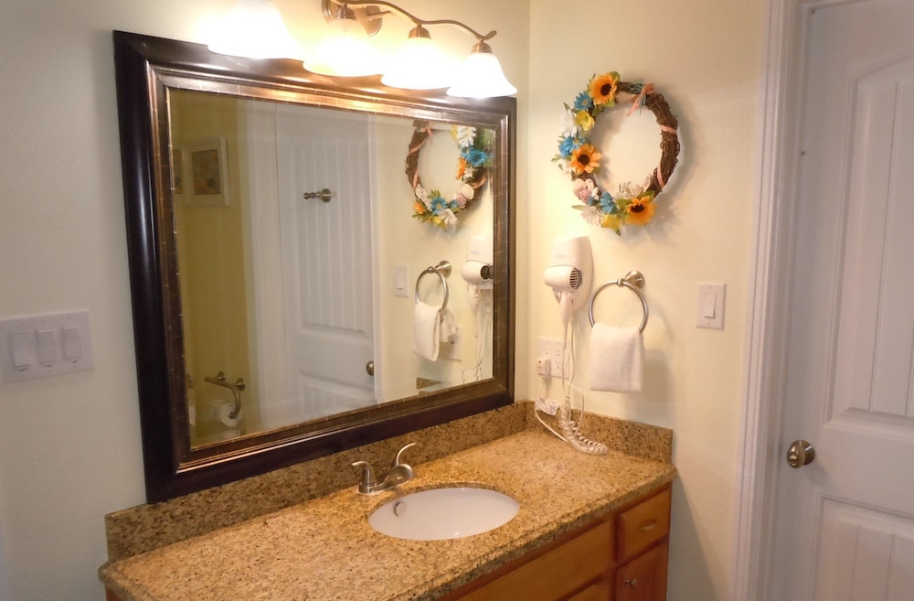 Beachgate Condo Suites And Hotel 331+332 4 Bedroom Condo