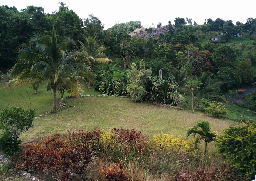 Hillside Veranda