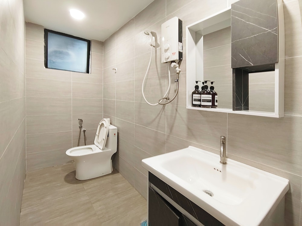 Plaza Berjaya by Manhattan Group