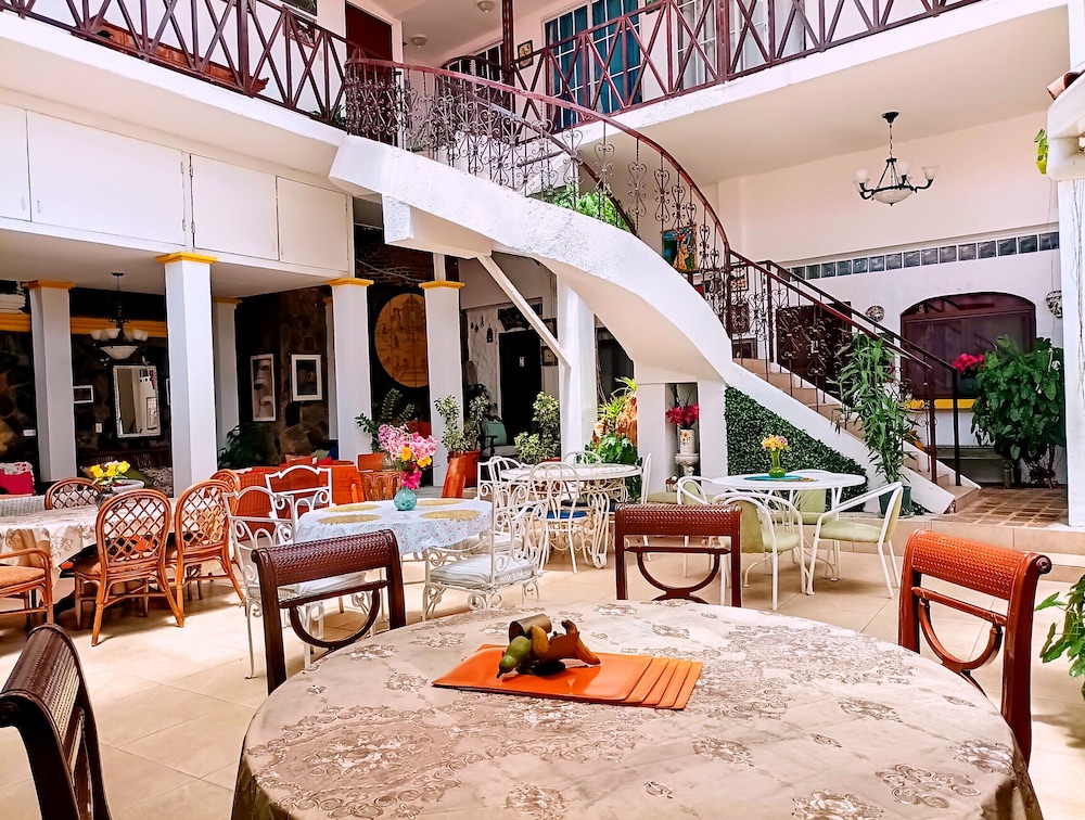 Hotel Las Catalinas Antón