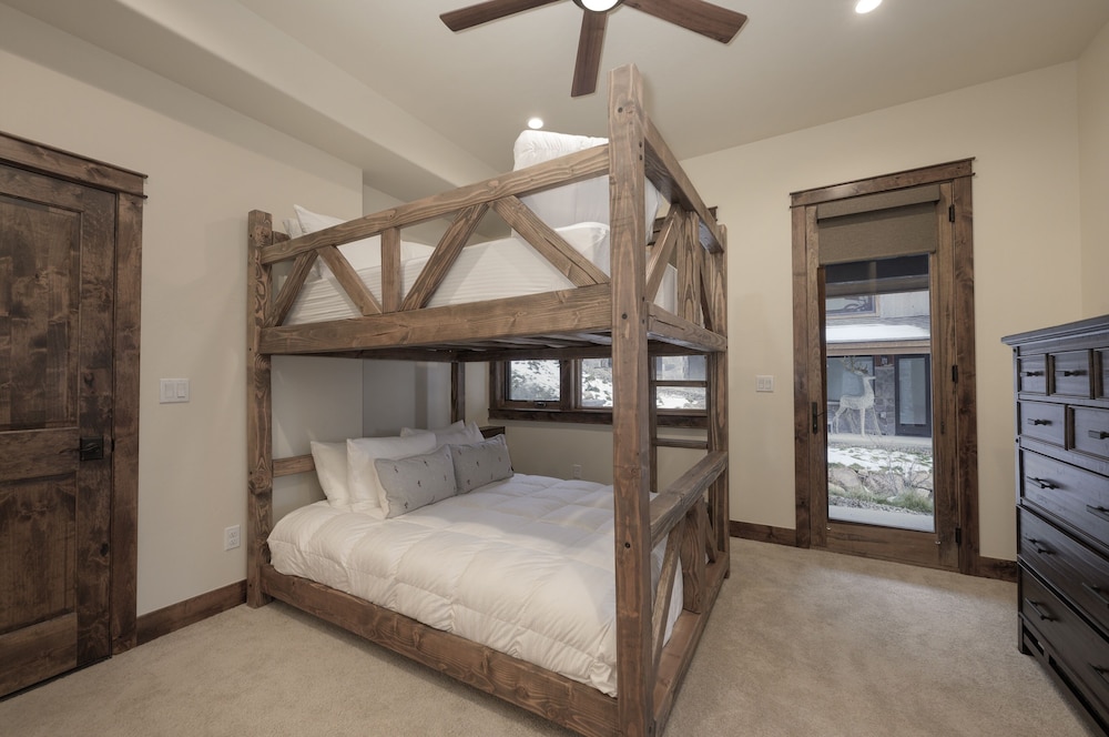 Summit Place At Lakota 4 Bedroom Townhouse by RedAwning - Property Image 31