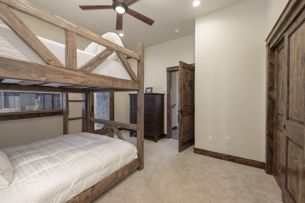 Summit Place At Lakota 4 Bedroom Townhouse by RedAwning - Property Image 30