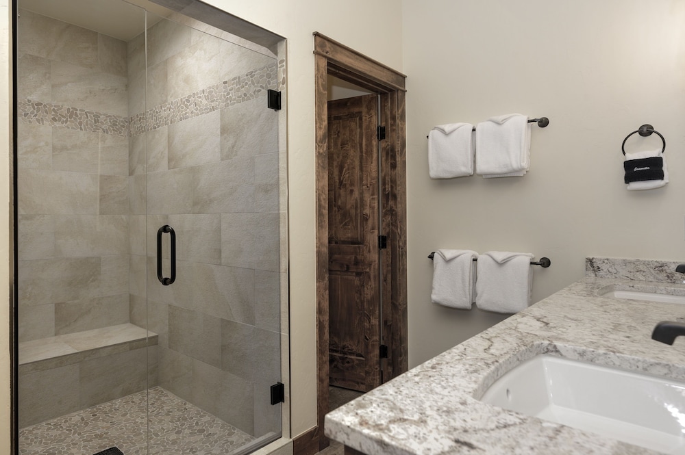 Summit Place At Lakota 4 Bedroom Townhouse by RedAwning - Property Image 17