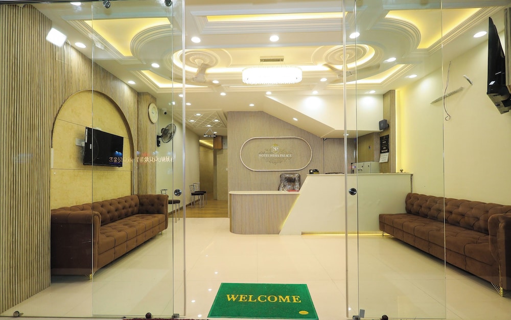 Hotel Neha Palace