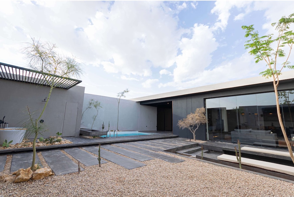 Portal Chalets With Private Pool- Qirwan