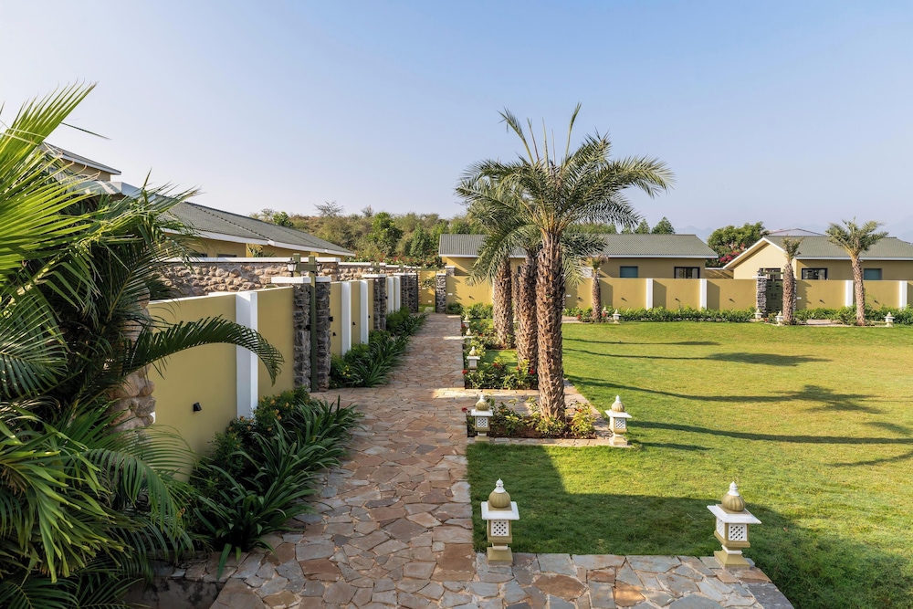 Merriment Luxury Resort & Private Pool Villa, Abu Road