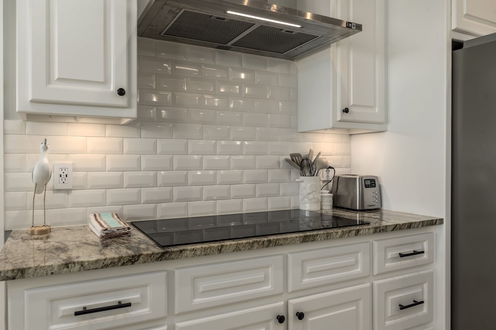 Bay Breeze - 2420 Bienville 4 Bedroom Home