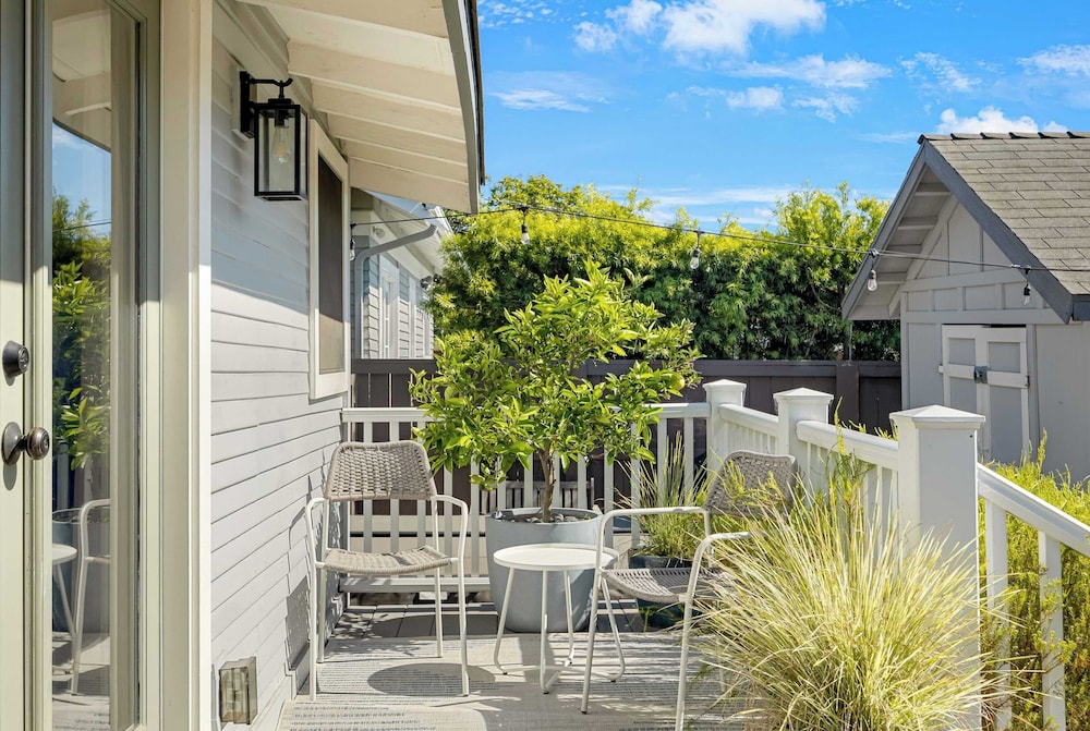 Luxe Backyard Oasis w/ Hot Tub Chic Design South Park Sanctuary