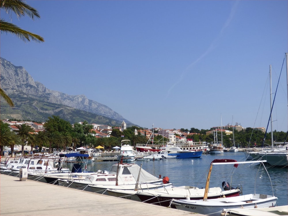 Studio for 2 People - Split Region With Sea View - Close to Commodities
