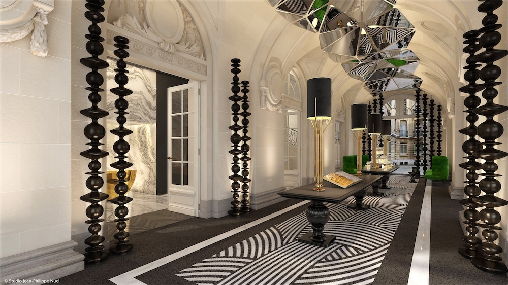 La Clef Champs-Élysées Paris by The Crest Collection