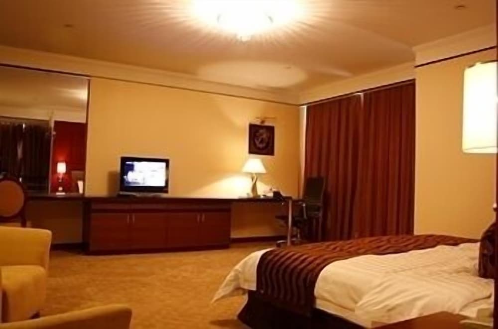 Days Hotel & Suites by Wyndham Jiaozuo view 4