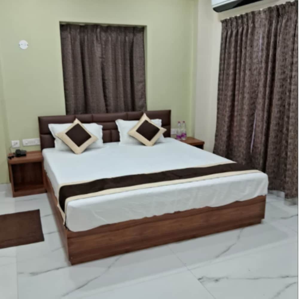 Hotel Pushparaj Puri