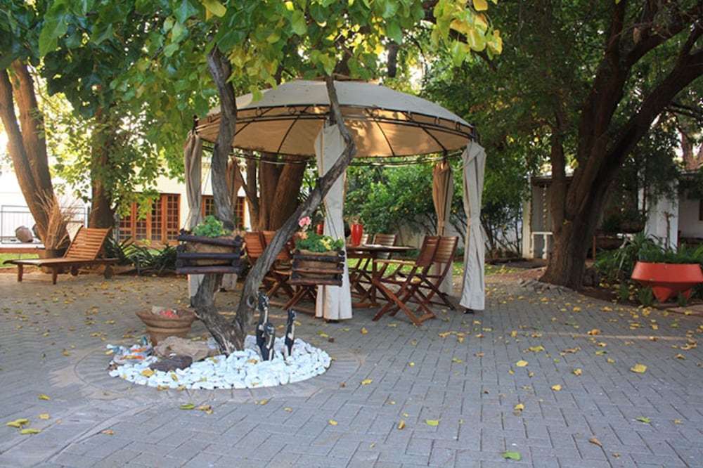 De Stallen Guesthouse