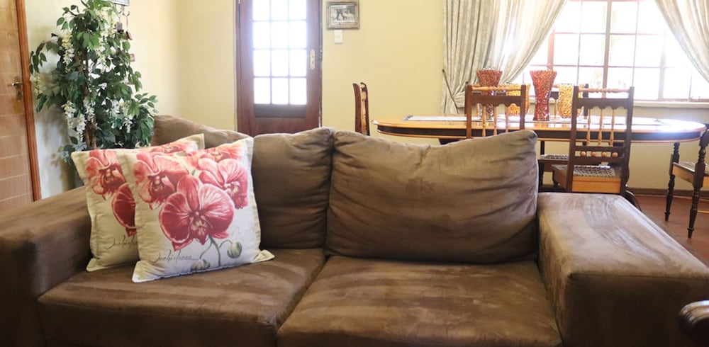 De Stallen Guesthouse