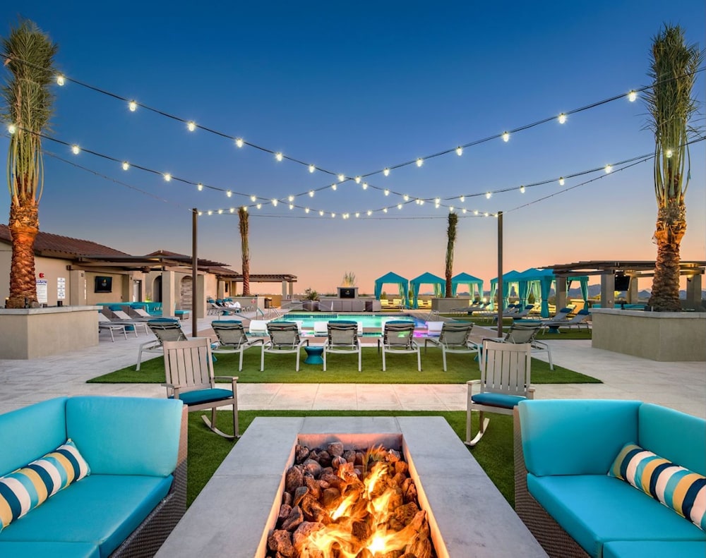 Rooftop Pool with Views-King Beds-Parking 1123 - Property Image 25