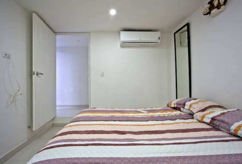 2C2-2 Apartamento en la Ciudad Antigua view 4