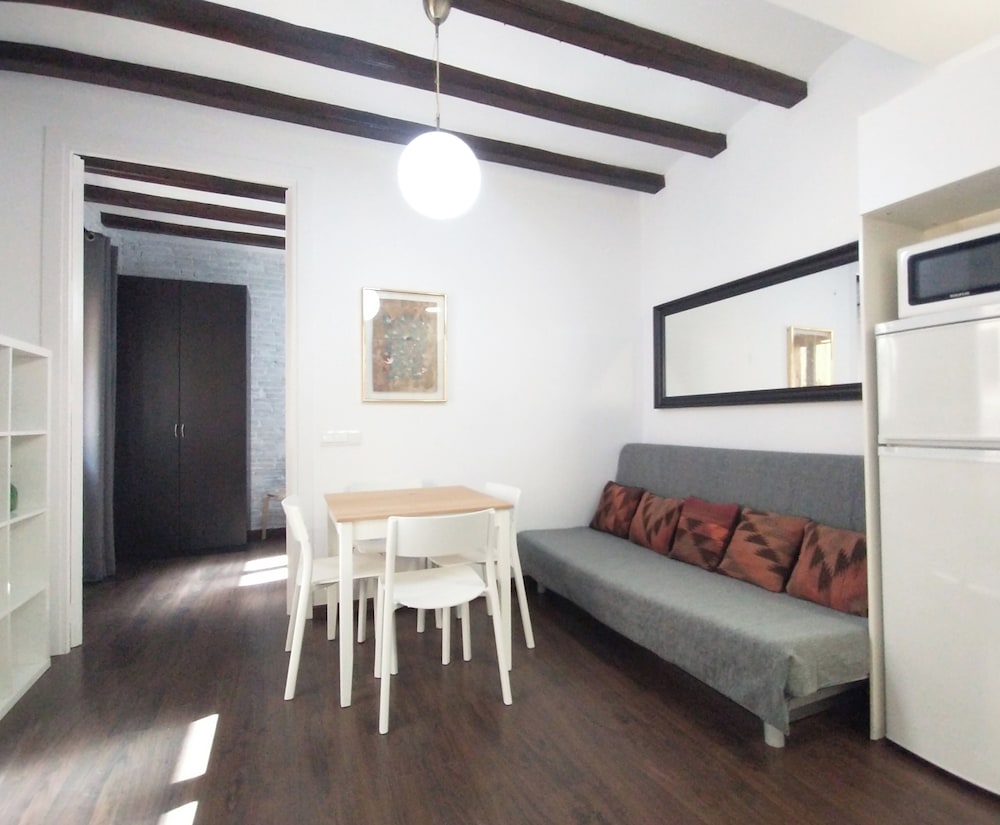 Lovely Flat In Barceloneta Near Sea