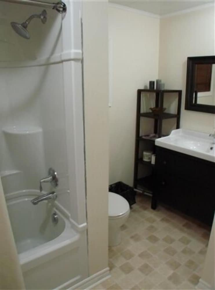 289 Siddon Lake 3 Bedroom Cottage