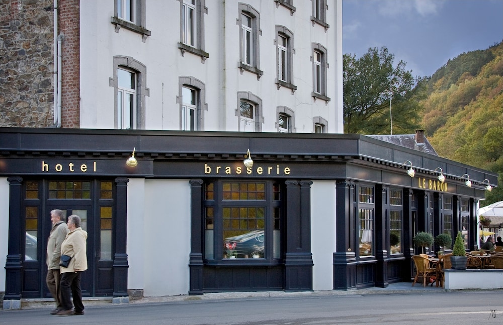 Le Baron Apartments