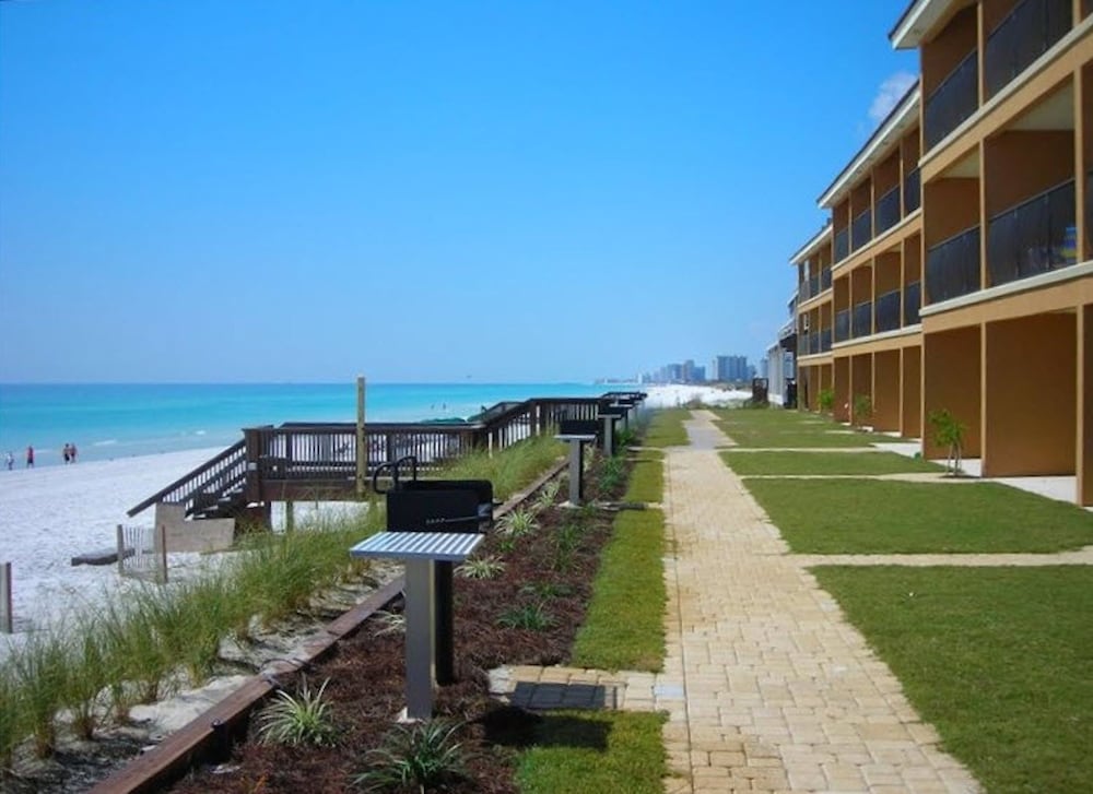 Coral Reef Club 36 3 Bedroom Condo