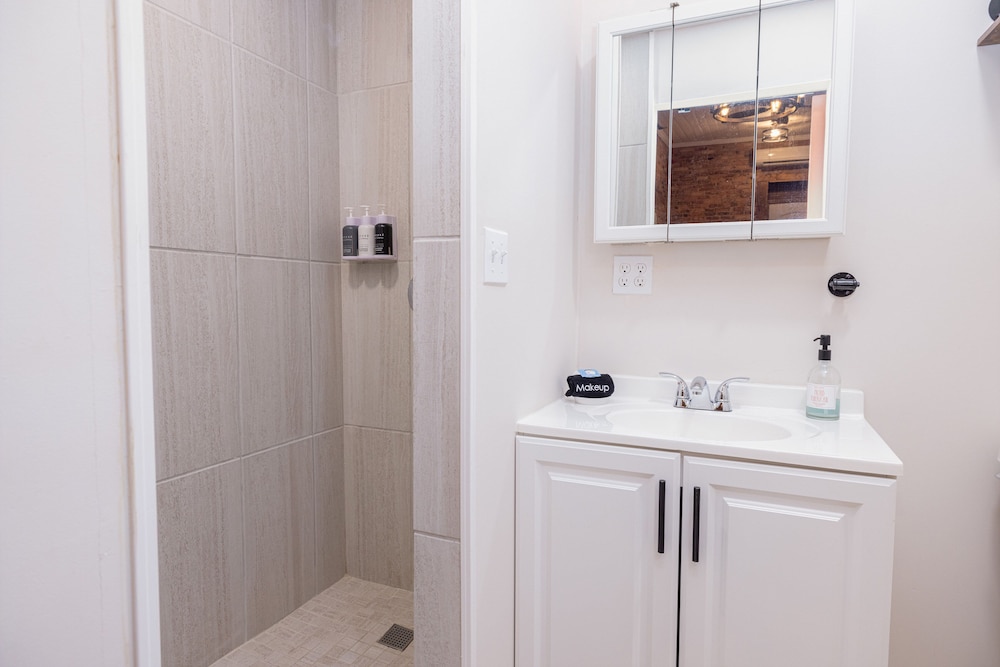 Hartwell Suites - Property Image 27