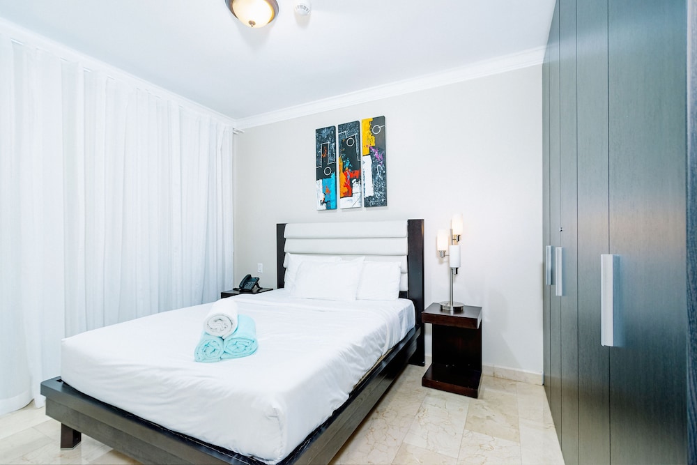Palm Aruba Condos