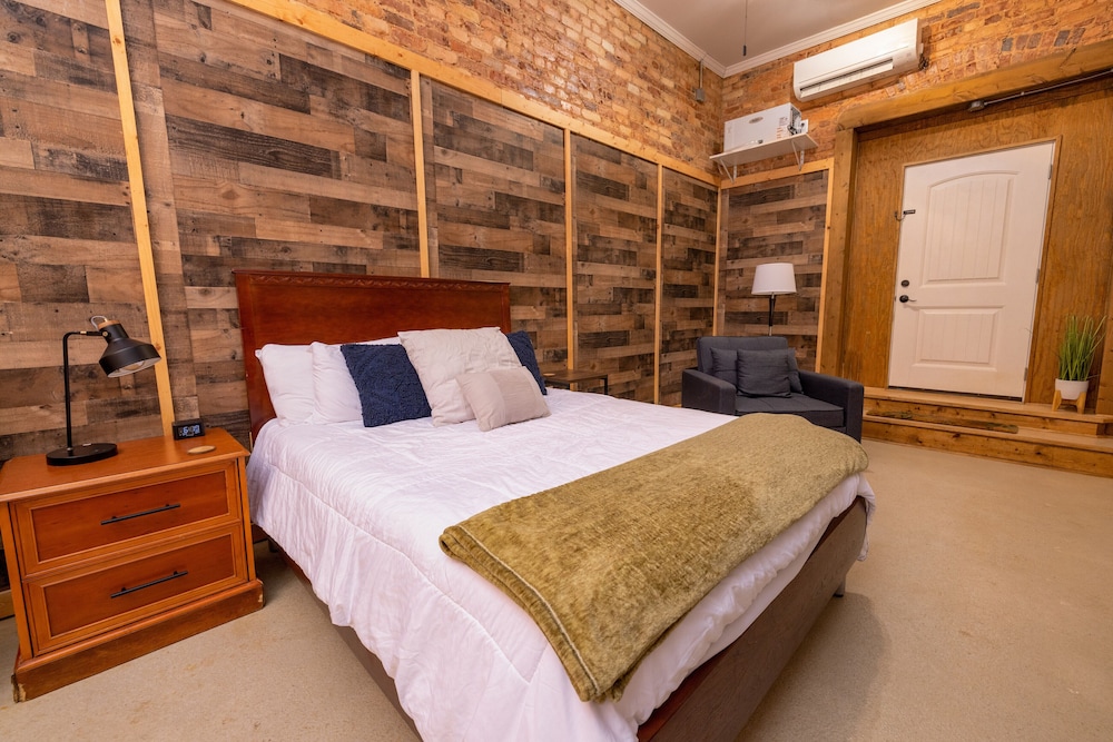 Hartwell Suites - Property Image 20