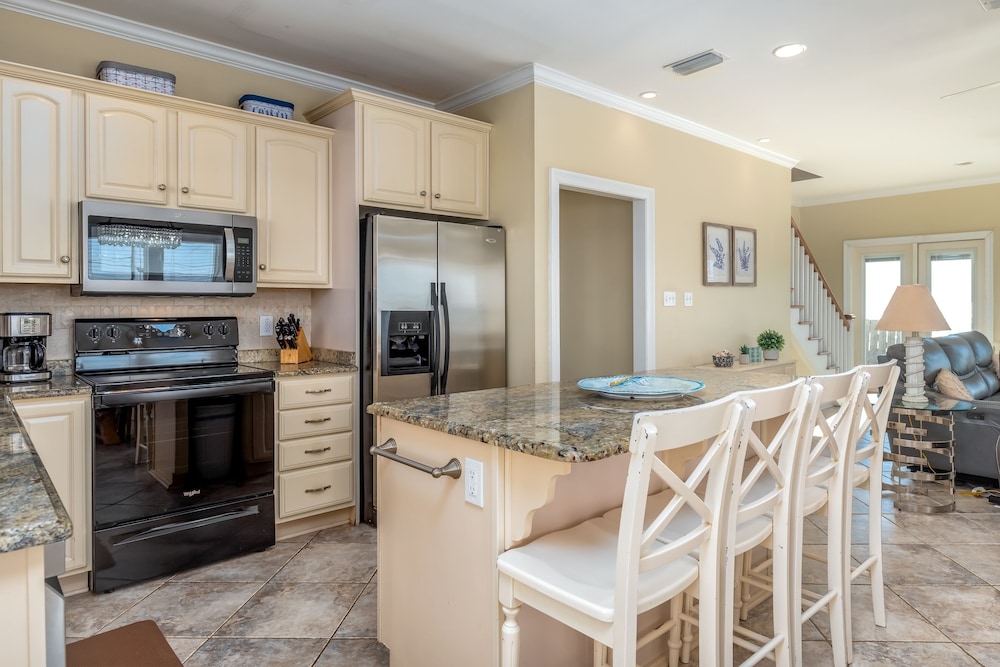 Shore Beats Work - 104 Surf Ct 4 Bedroom Home by RedAwning view 2