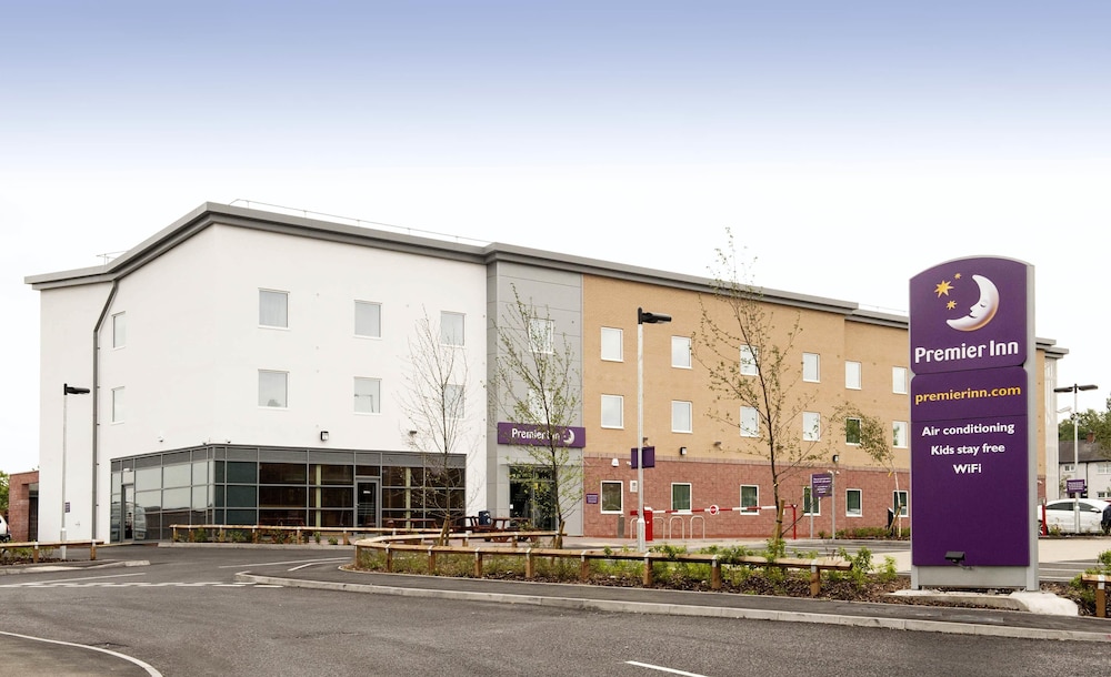 Premier Inn Dudley Town Centre 5