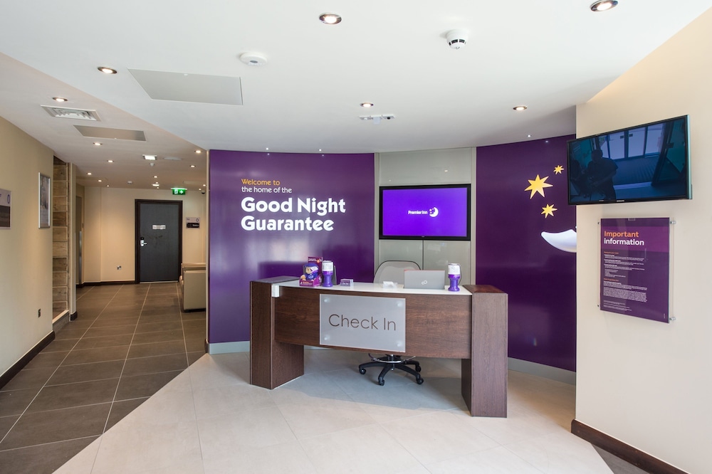 Premier Inn Farnborough Town Centre, photo 21