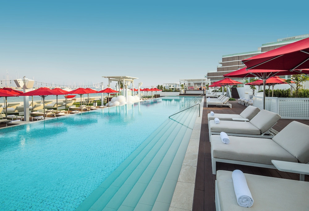 Th8 Palm Dubai Beach Resort, Vignette Collection by IHG