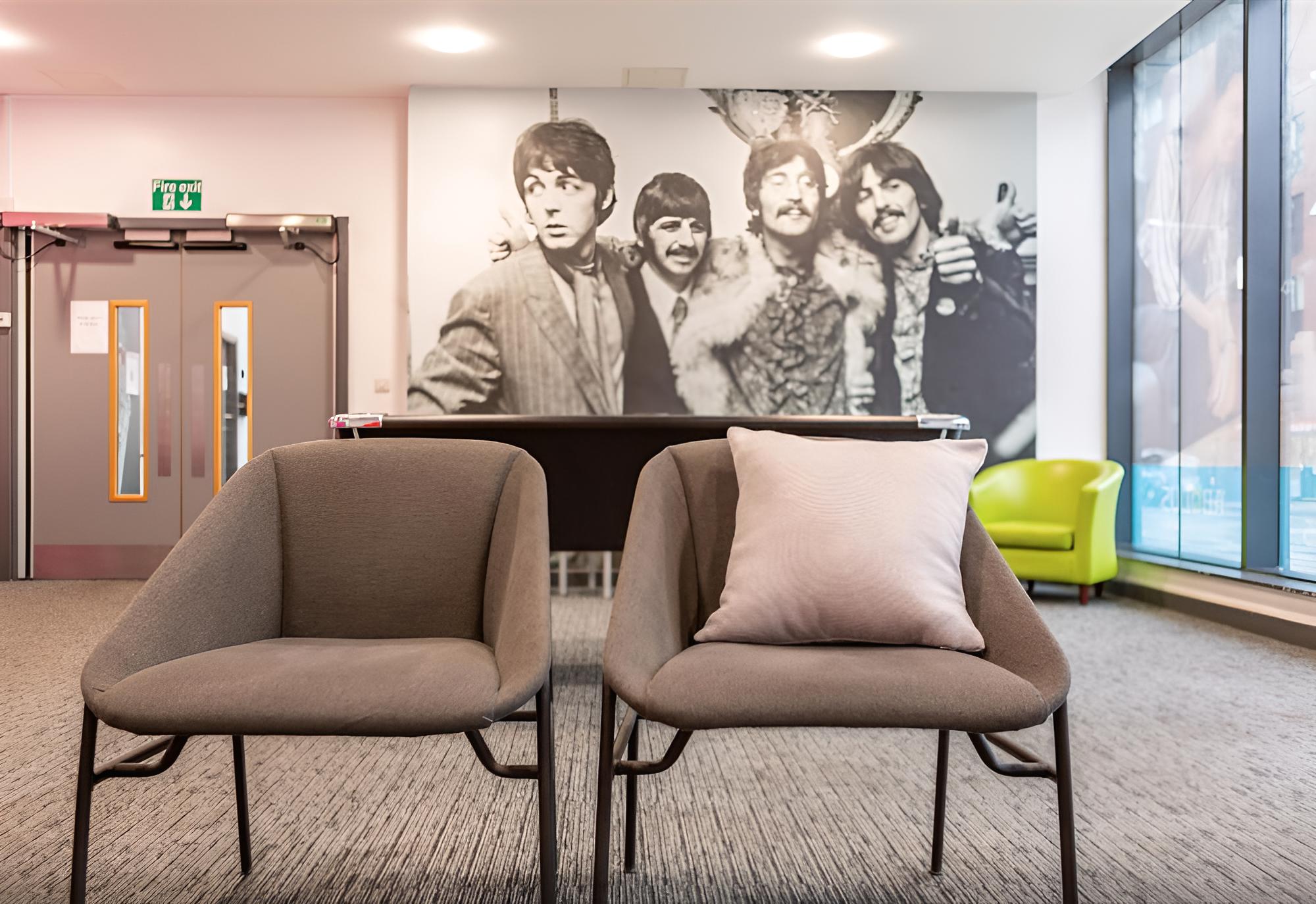 Ensuite Rooms for STUDENTS Only - LIVERPOOL view 2