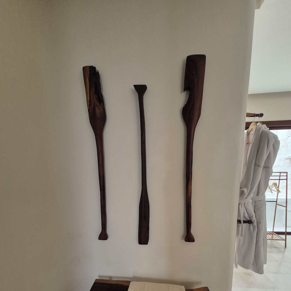 Trobbu Boutique Collection San Bruno