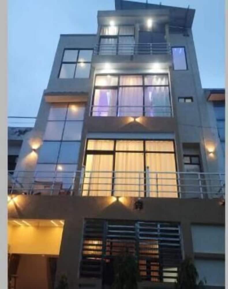 Fabhotel Karshani Kripa Dham