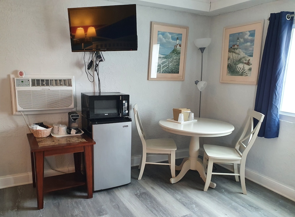 The Coral Sands Motel