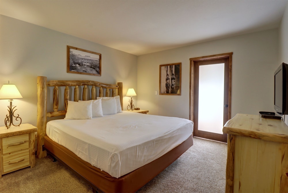 SkyRun Copper Mountain Resort Vacation Lodging