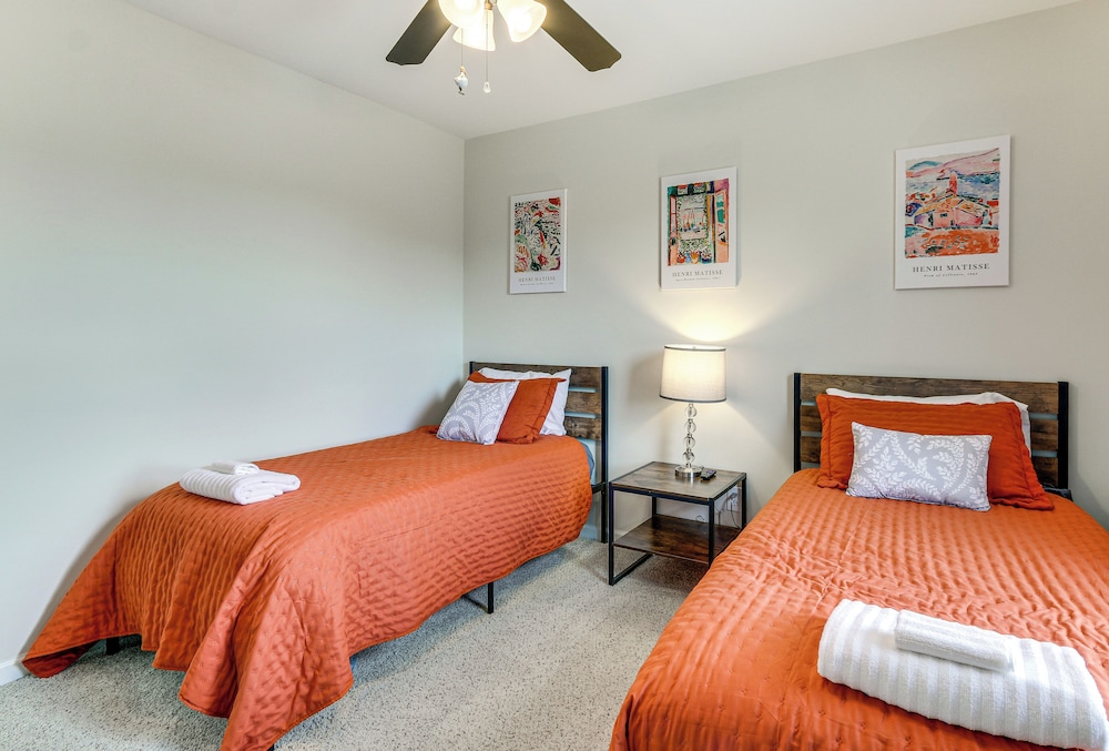 1 Mi to Dtwn Bluffton: Historic District Retreat