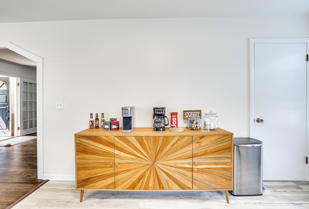 Fish & Ski: Lakefront Retreat By Mt Southington