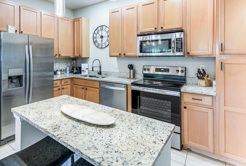 Resort Amenities, Screened Lanai: Kissimmee Escape