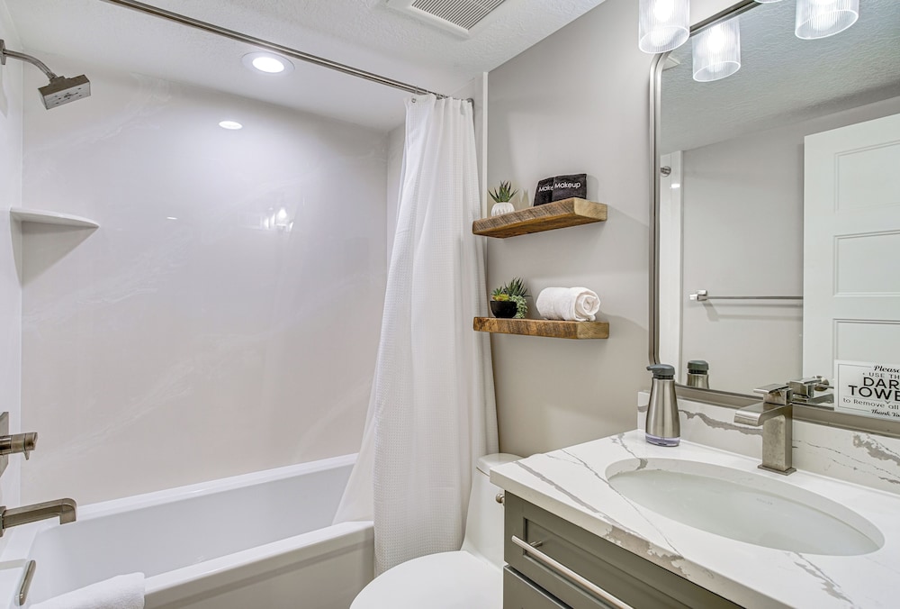 Hike & Ski: Condo 8 Mi to Dtwn Salt Lake City!