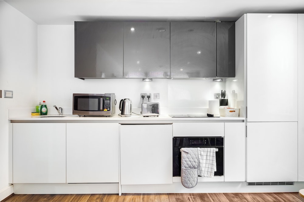 Cosy Birmingham Apartment - Madison House