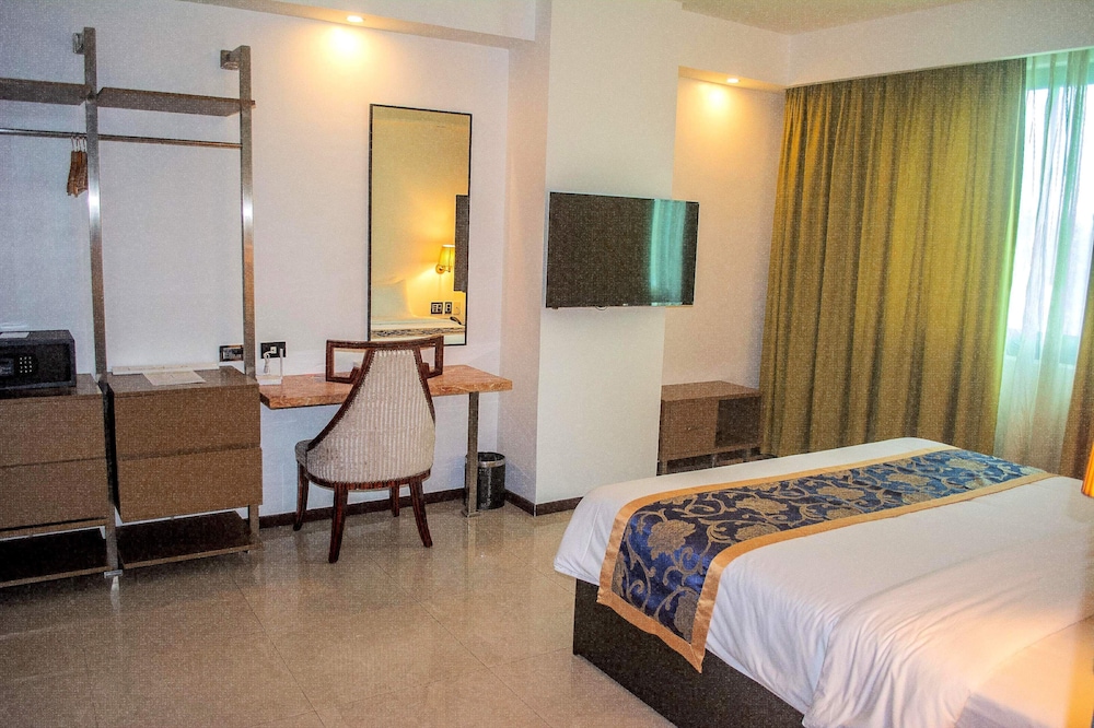Sunday Hevea Hotel and Resort view 5