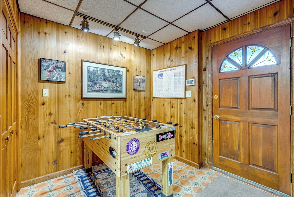 Dock & Hot Tub: Scenic Beech Mountain Lakes Gem!