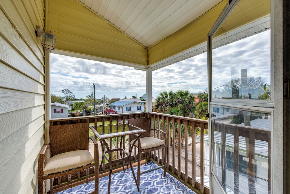 Fish & Kayak: Home Near Shell Point Beach!