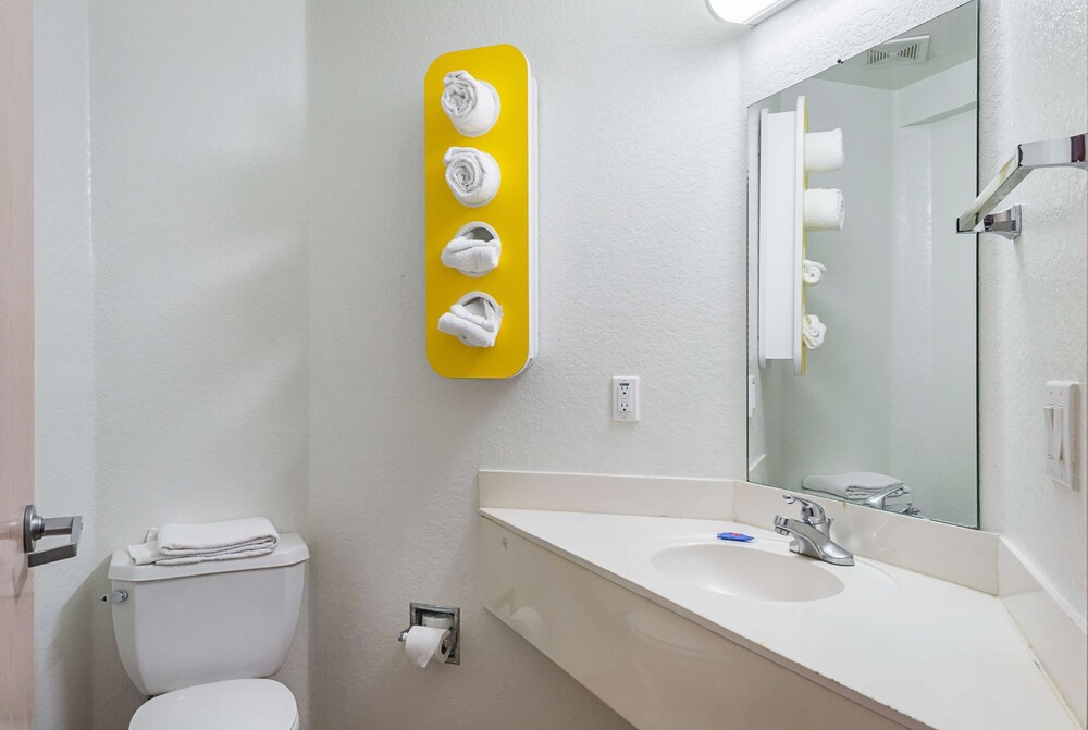 Motel 6 San Antonio, TX - Sea World North