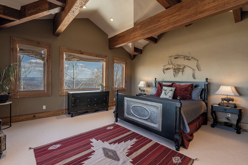 Majestic Ski in Ski Out Estate