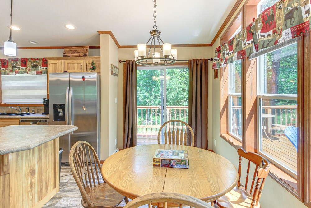 'woman Lake Chain Retreat' w/ Deck & Dock!