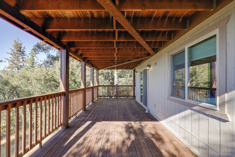 Ski, Hike & Fish: Mtn-view Gem w/ Deck in Tuolumne